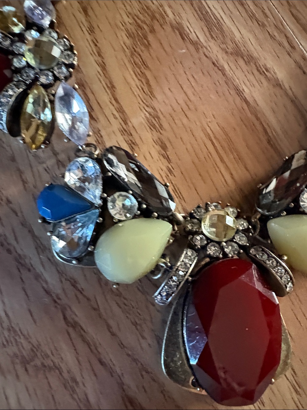 VINTAGE MULTICOLORED RHINESTONES GLASS STONE ANTIQUE GOLD-TONE 16-19" NECKLACE - Picture 2 of 10